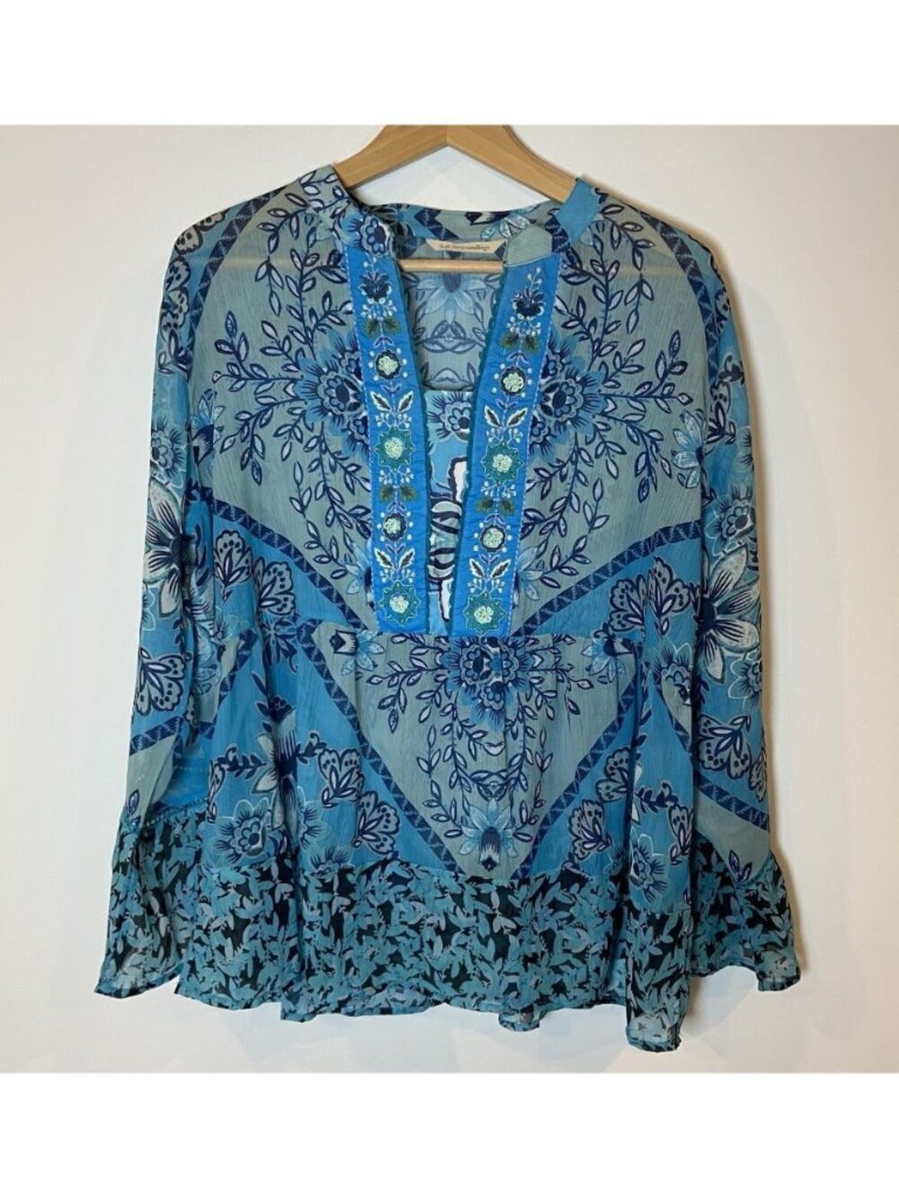 Soft Surroundings Blouse Shirt Embroidery Blue Floral Medium Large *no size tag*